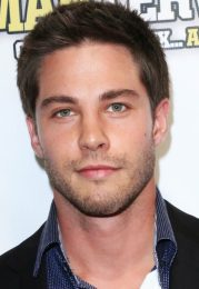 Dean Geyer