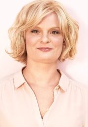 Martha Plimpton