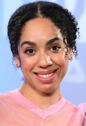 Pearl Mackie